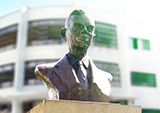 Estátua - Dr. Gordon